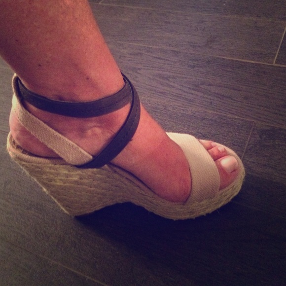 Wedge heel BCBG sandals