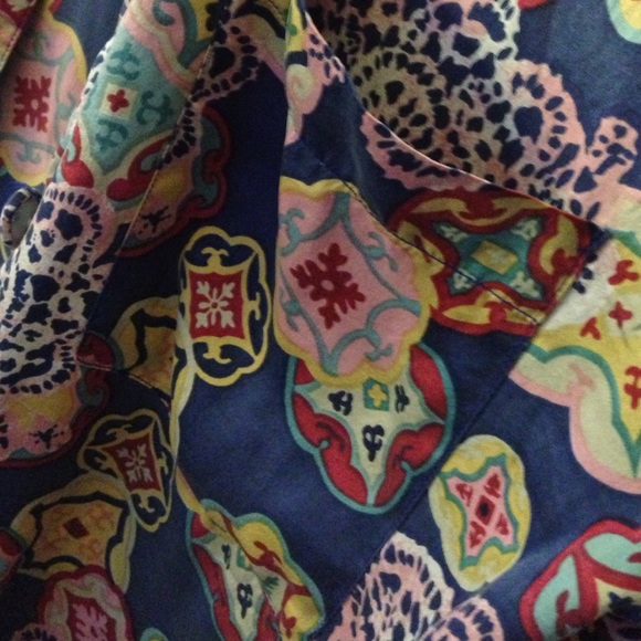 100% silk vintage button-up with front pocket - Picture 2 of 3