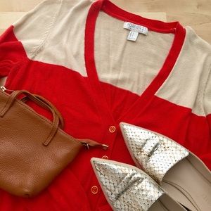 🌸 Forever 21 ESSENTIALS Two Tone Sweater 🌸