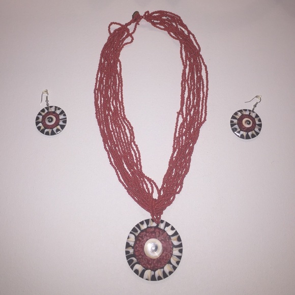 RED AND BLACK BEAD NECKLACE & EARRING SET