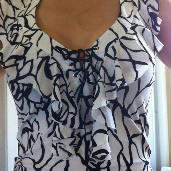 H Collection ruffle black and white halter top - Picture 2 of 4