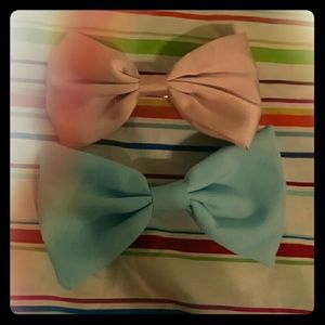 2 Cute Hair Bows!