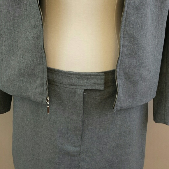 Grey zippered skirt suit - Picture 3 of 4