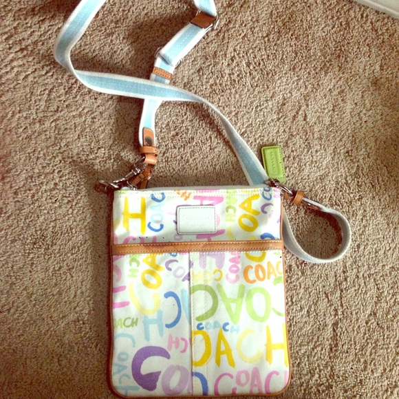 Coach purse 1HR PRICE DROP