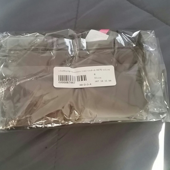 "Kylie dress" - Picture 3 of 3