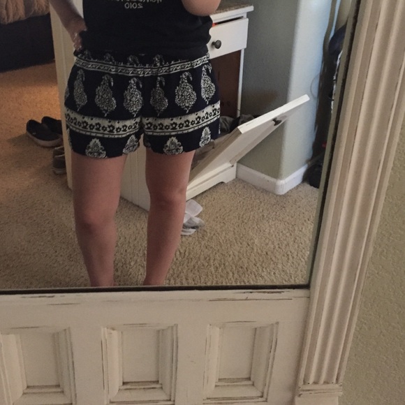 Navy patterned shorts! - Picture 3 of 3
