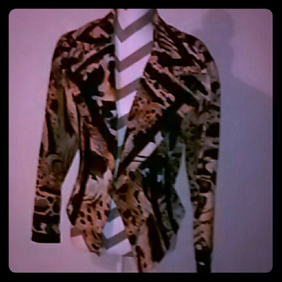 Amazing leopard print asymmetrical jacket