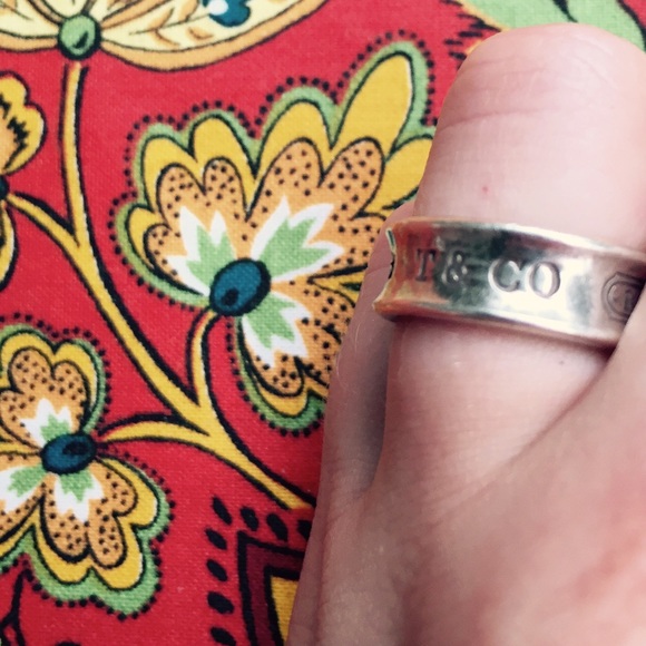 Tiffany& Co. 1837 timeless sterling ring