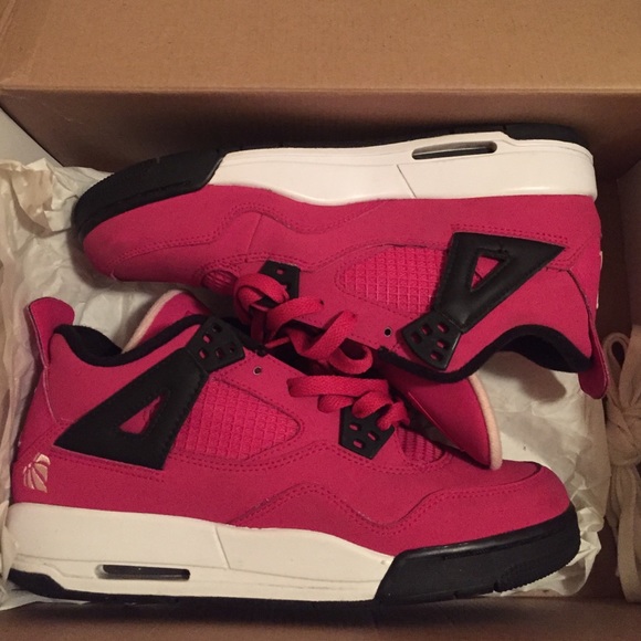 GIRLS AIR JORDAN 4 "VOLTAGE CHERRY"