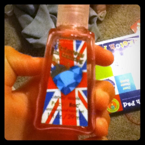 pocketbac bath and body works old packaging