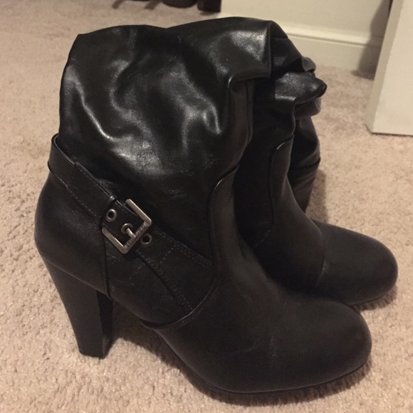 Black Guess boots - Picture 4 of 4