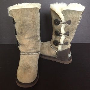 Like-new UGG boots