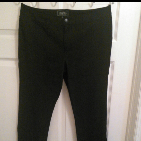 BLACK SOFT STRAIGHT LEG STRETCH PANTS
