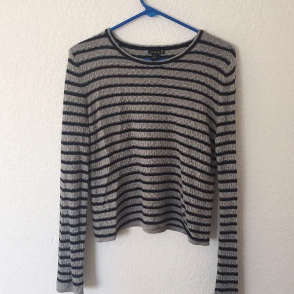 Forever 21 Grey and Black sweater