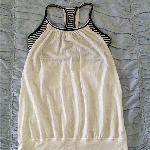Lululemon No Limits tank size 6