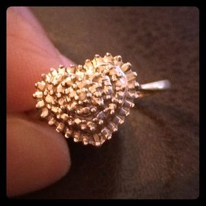 Diamond heart gold ring