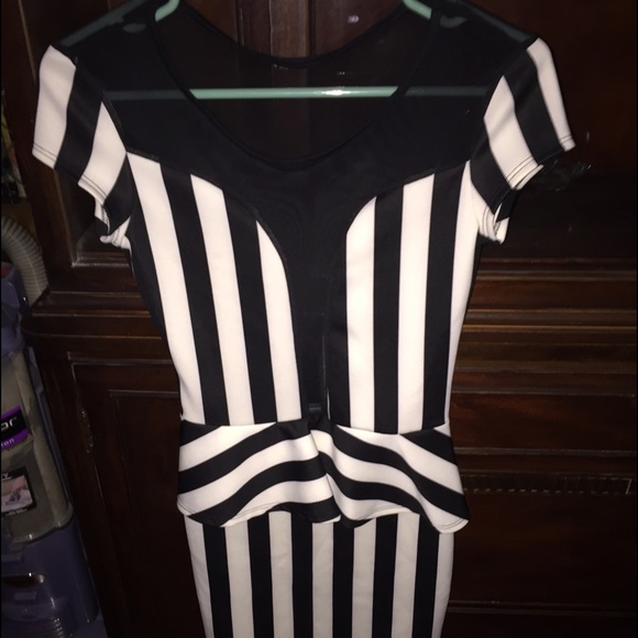 dress - Picture 1 of 2