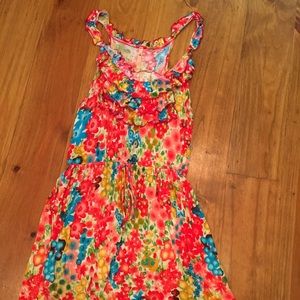 Boutique brand dress. Flower detail! Pretty colors
