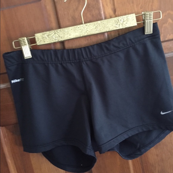 Nike Dri-Fit short shorts black size M