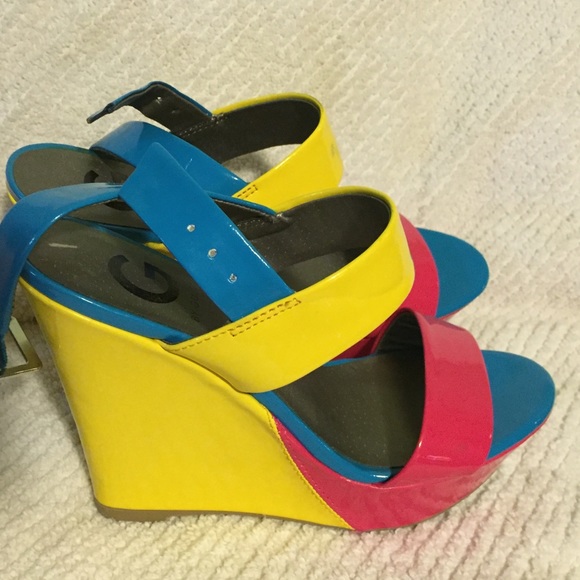 Guess - Picture 2 of 3