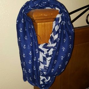 Chevron anchor scarf