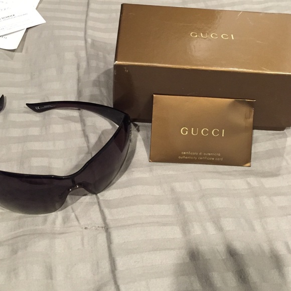 AUTHENTIC GUCCI sunglasses main image 4