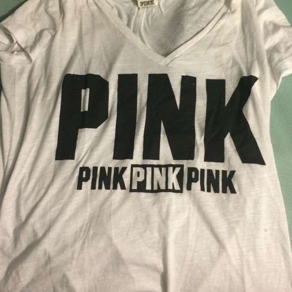 VS PINK v-neck tee