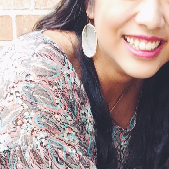 💎SOLD💎 Kendra Scott Danielle Slate Gray Earrings - Picture 2 of 4