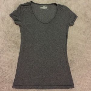 VS grey v-neck shirt