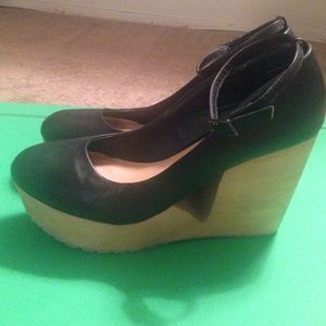 Deena & Ozzy leather and wood wedges