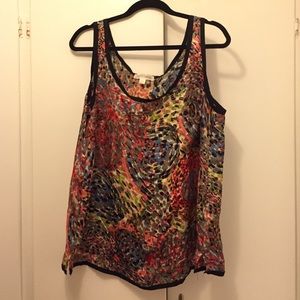 ➕PLUS SIZE➕ pretty swirly top