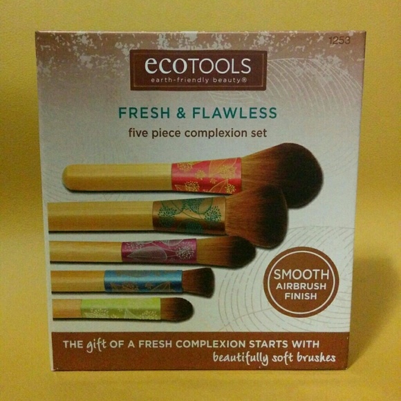 9 Piece Makeup Brush Bundle