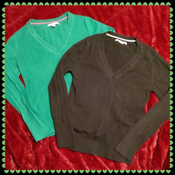 🍀 2 sweater bundle 🍀