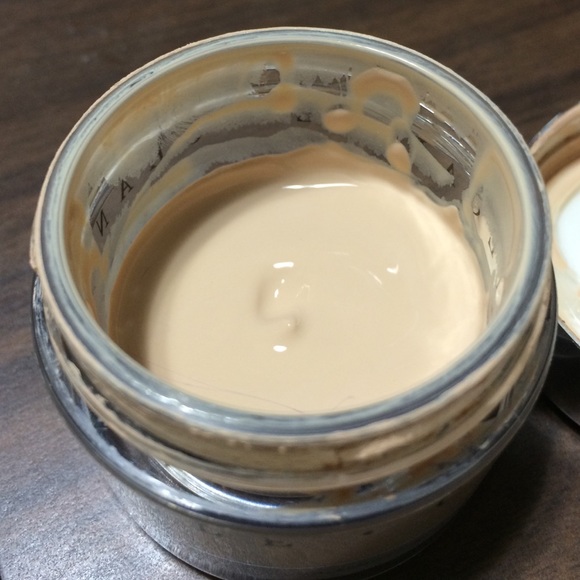 Chantecaille future skin oil free gel foundation