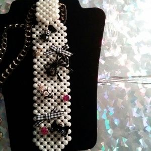 Betsey Johnson tie necklace NWT