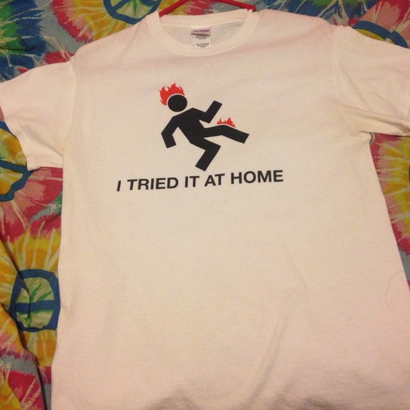 white t-shirt - Picture 1 of 2