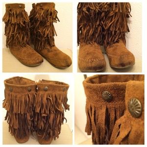 Moccasin Boots :))