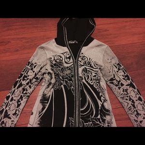 Black and gray sweater