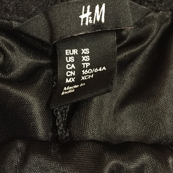 H&M black shorts - Picture 3 of 3