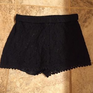 H&M black shorts