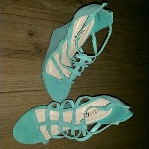 Beautiful Turquoise Edge