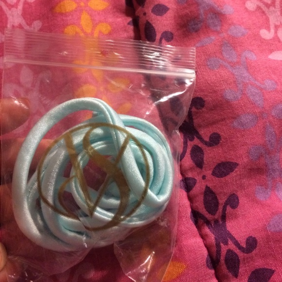 Victoria Secret Bikini Top - Picture 4 of 4