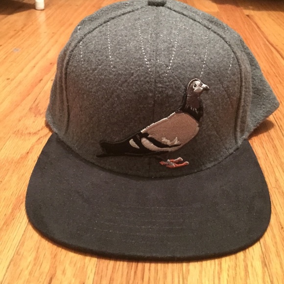 Staple SnapBack - Like new