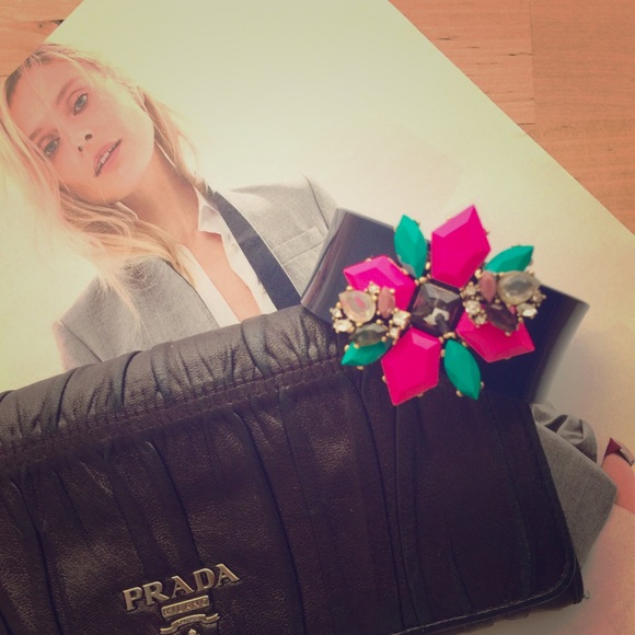 🌸 NWT J. Crew floral gemstone cuff bracelet 🌸