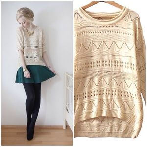 NWOT 🍂New beige eyelet top S