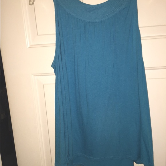 Sleeveless top - Picture 2 of 2
