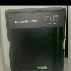 Michael  Kors Wallets bundled  for katiemariern