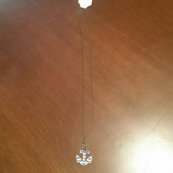 Distressed looking anchor necklace