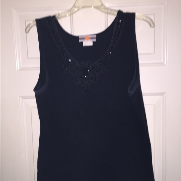 Black sleeveless top - Picture 3 of 3