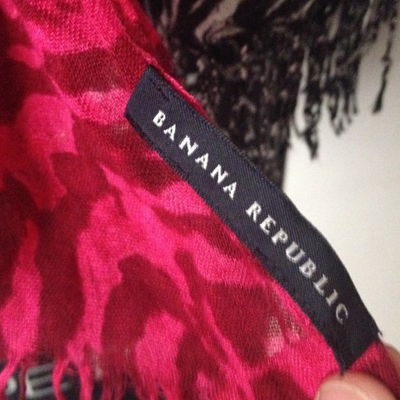 Scarfs - Picture 2 of 2